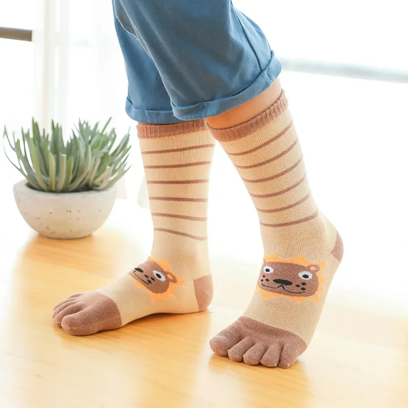 Cute Cartoon Cotton Toe Socks for Children 2-12Y Warm Five Finger Floor Stockings for Boys & Girls Toddler Autumn Spring
Cute Cartoon Cotton Toe Socks for Children 2-12Y Warm Five Finger Floor Stockings for Boys & Girls Toddler Autumn Spring