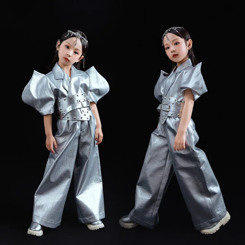Model Boys And Girls Stage Catwalk Meta-Universe Technology Sense Trendy Clothing Children's Competition Performance Clothing Pe
Model Boys And Girls Stage Catwalk Meta-Universe Technology Sense Trendy Clothing Children's Competition Performance Clothing Pe