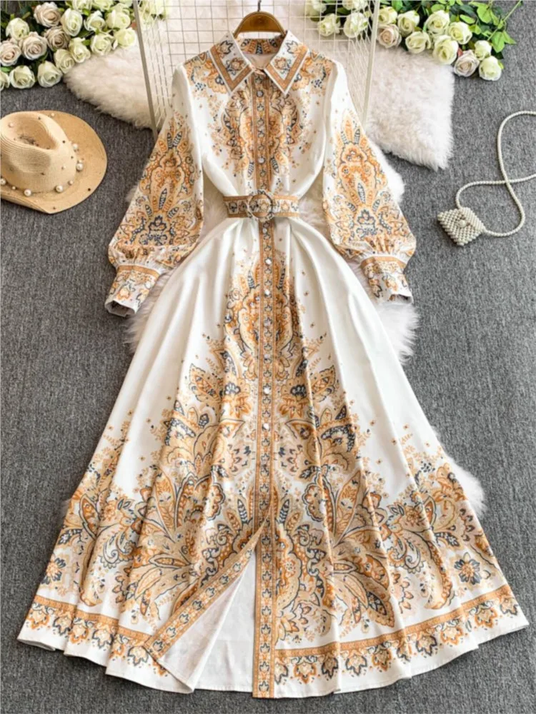 A light luxury long dress with unique design featuring printed collar and lantern sleeves
A light luxury long dress with unique design featuring printed collar and lantern sleeves
