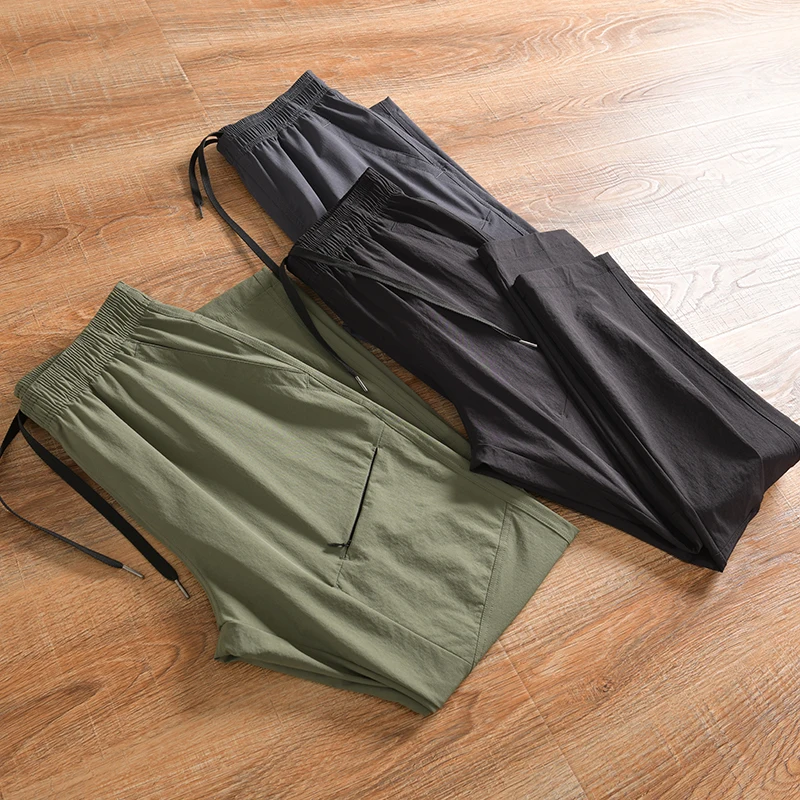 Мужские легкие быстросохнущие спортивные брюки прямого кроя для повседневной носки, весна-лето, для активного отдыха, ODM-заказ
Мужские легкие быстросохнущие спортивные брюки прямого кроя для повседневной носки, весна-лето, для активного отдыха, ODM-заказ