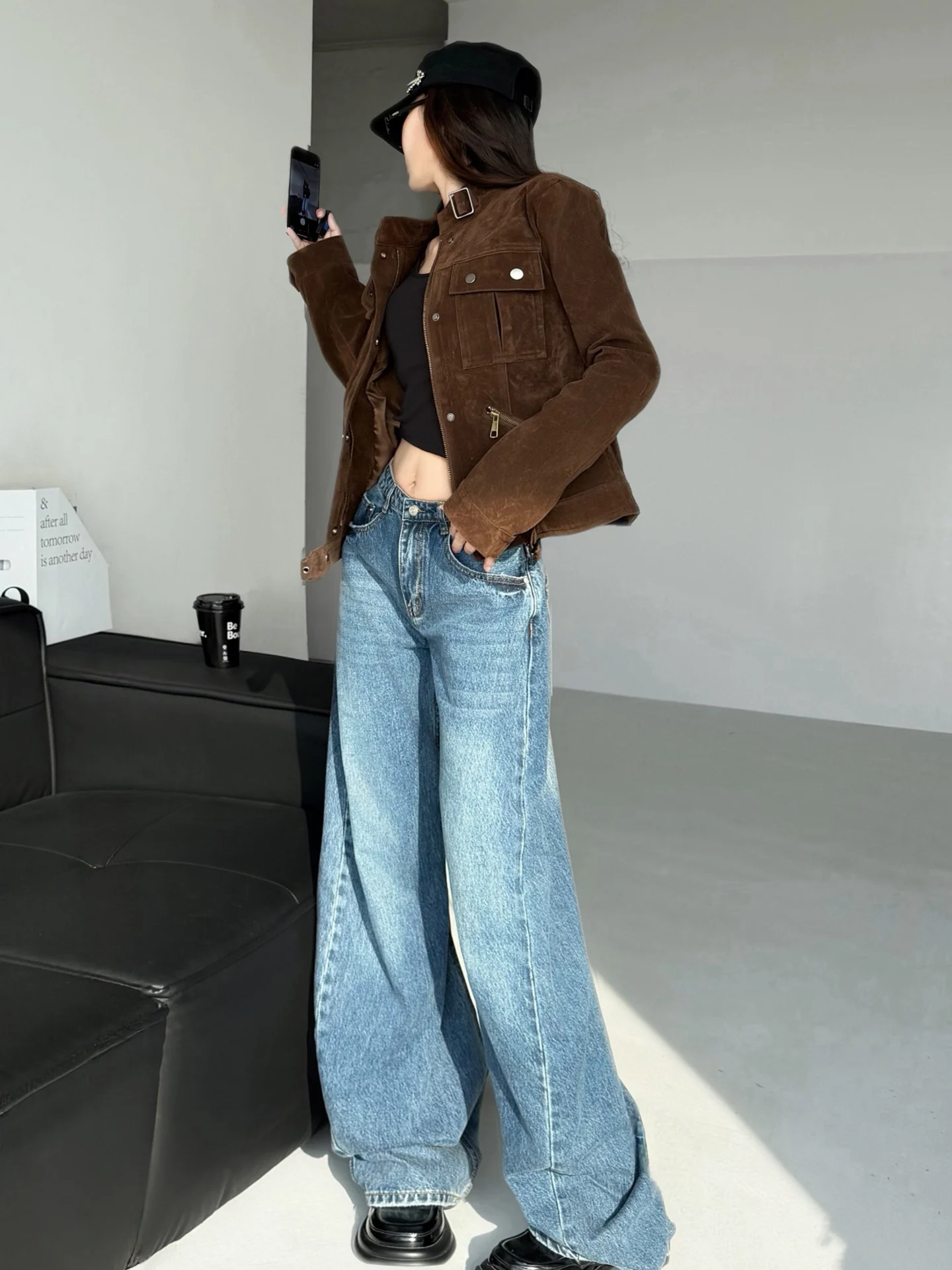 Low Waist Extended Length Denim Jeans American Sle Hot Girl Floor Length Drapey Knife Asymmetrical Stitching Design
Low Waist Extended Length Denim Jeans American Sle Hot Girl Floor Length Drapey Knife Asymmetrical Stitching Design