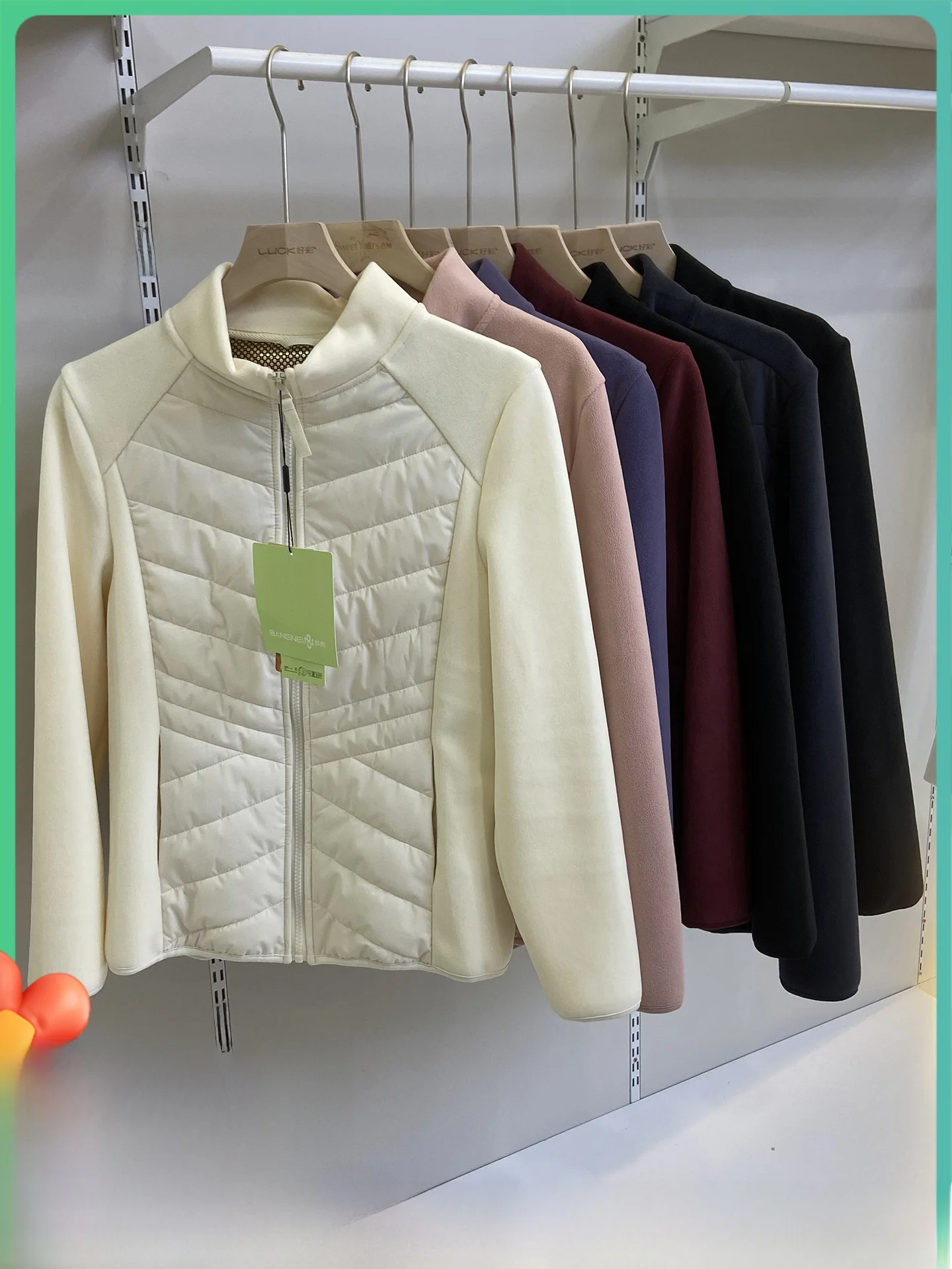 Men's And Women's 2025 Autumn Winter Stand Collar Splicing Warm Fitn Wool Cotton Jaet Slim Fit Inner Zipper Closure
Men's And Women's 2025 Autumn Winter Stand Collar Splicing Warm Fitn Wool Cotton Jaet Slim Fit Inner Zipper Closure