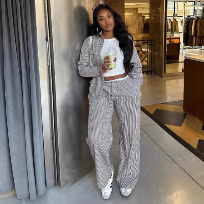 Women Two Pieces Pant Sets Stripe Matching Set High Elastic Waist Wide Leg Pants Long Sleeves Shirt Loose Fit Casual 2025 Spring
Women Two Pieces Pant Sets Stripe Matching Set High Elastic Waist Wide Leg Pants Long Sleeves Shirt Loose Fit Casual 2025 Spring