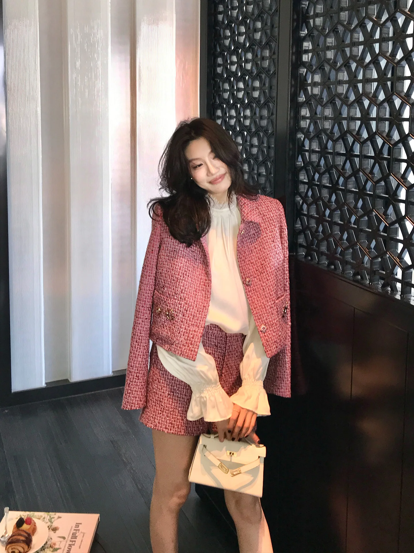 Woolen Small Fragrance Style Set for Women Spring Season Two-Piece Suit Elegant And Long Sleeve Open Cardigan
Woolen Small Fragrance Style Set for Women Spring Season Two-Piece Suit Elegant And Long Sleeve Open Cardigan