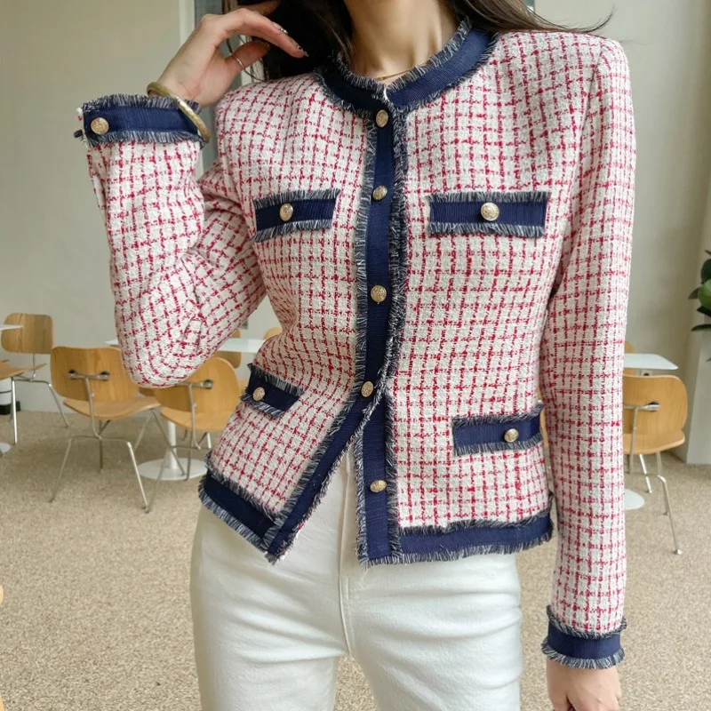 Hmsevenjz Tweed Plaid Woolen Coat for Women's Autumn/Winter O-neck Long-sleeved Single Breasted Fringed Jacket Female Clothes
Hmsevenjz Tweed Plaid Woolen Coat for Women's Autumn/Winter O-neck Long-sleeved Single Breasted Fringed Jacket Female Clothes