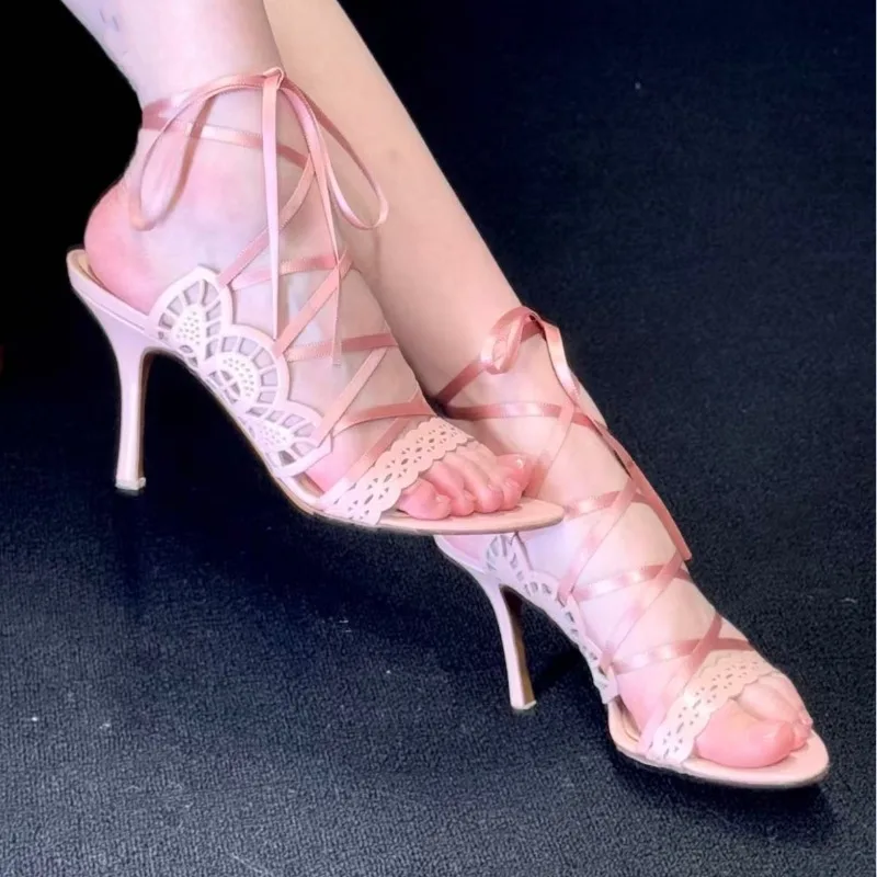 Fashion Women's Pumps and Heels Fairy-style Cross-strap High Heels Openwork Print Beautiful Sandals for Women Sandalias De Mujer
Fashion Women's Pumps and Heels Fairy-style Cross-strap High Heels Openwork Print Beautiful Sandals for Women Sandalias De Mujer