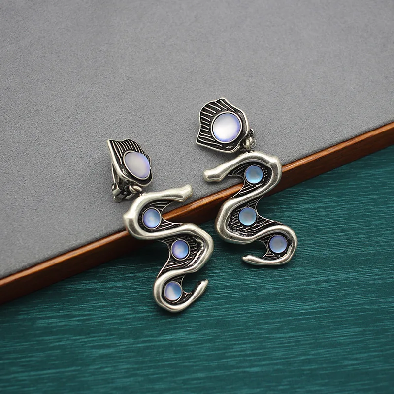 Vintage Seahorse Earrings Moonstone Ear Clips French Animal Clip-On Earrings Jewelry Accessories Birthday Gifts for Women
Vintage Seahorse Earrings Moonstone Ear Clips French Animal Clip-On Earrings Jewelry Accessories Birthday Gifts for Women