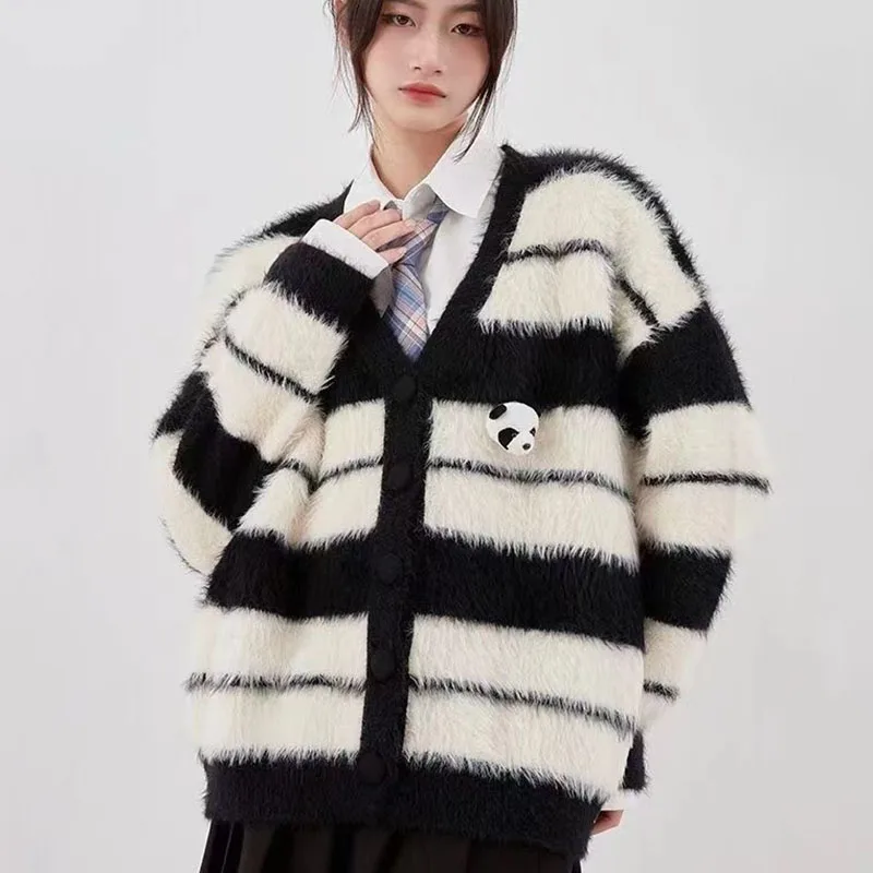 2023 New Autumn Winter Fashion Women Sweater Stripe Imitation Mink Fleece Cardigan Sweater Casual Loose Thick Warm Knit Sweater
2023 New Autumn Winter Fashion Women Sweater Stripe Imitation Mink Fleece Cardigan Sweater Casual Loose Thick Warm Knit Sweater