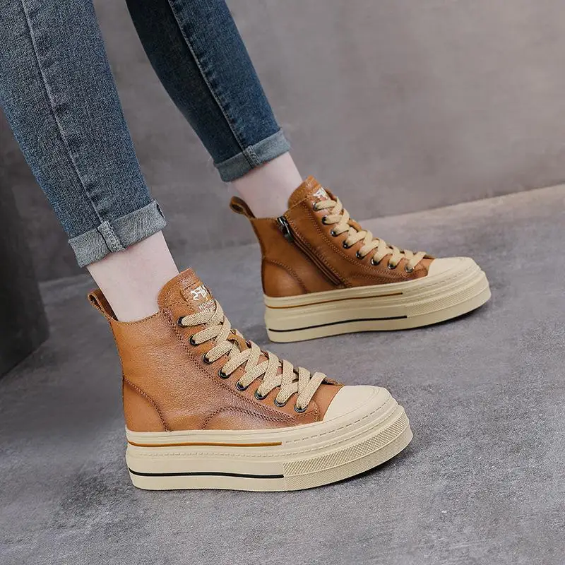 Genuine Leather Dad Shoes Thick Bottom Platform High Top Casual Board Shoes White Sneakers Soft Inner Rubber Outsole
Genuine Leather Dad Shoes Thick Bottom Platform High Top Casual Board Shoes White Sneakers Soft Inner Rubber Outsole