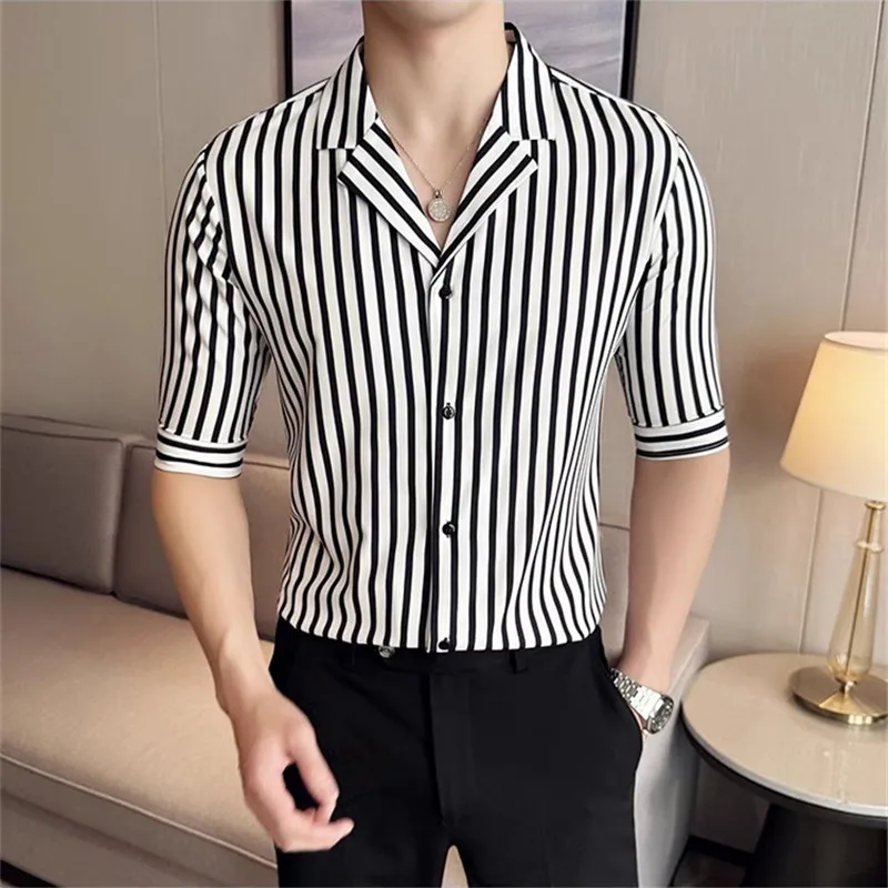 High Quality Spring Summer Men's Half Sleeve Casual Shirts Fashion Slim Fit Striped Turn Down Collar Shirt Men Suit Collar Tops
High Quality Spring Summer Men's Half Sleeve Casual Shirts Fashion Slim Fit Striped Turn Down Collar Shirt Men Suit Collar Tops
