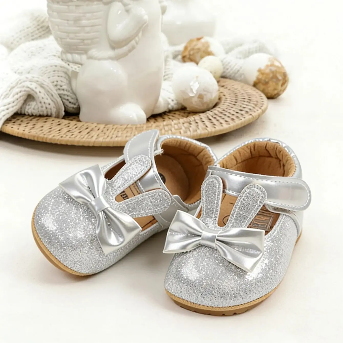 Baby Girl Shoes Cute Rabbit Ears Mary Flat Shoes Princess Wedding Easter Dress Shoes Newborn Baby Shoes
Baby Girl Shoes Cute Rabbit Ears Mary Flat Shoes Princess Wedding Easter Dress Shoes Newborn Baby Shoes