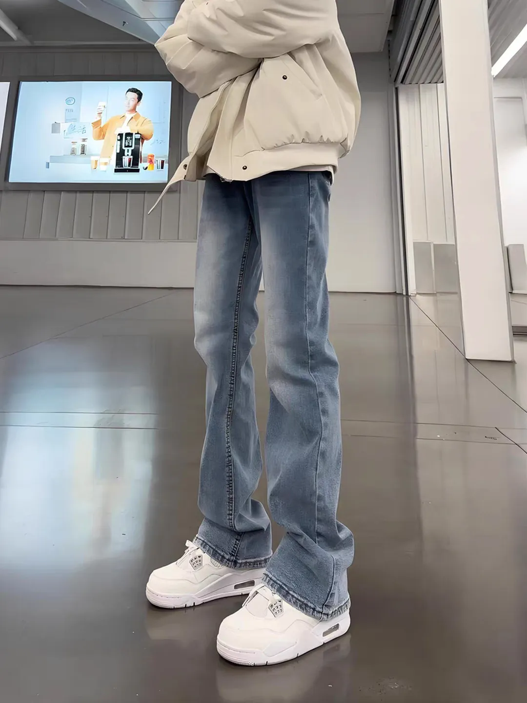 Cleanfit Light Blue Men's Jeans Straight Leg Slim Fit Bootcut Pants mid Waist Zipper Casual Wear for Spring Season
Cleanfit Light Blue Men's Jeans Straight Leg Slim Fit Bootcut Pants mid Waist Zipper Casual Wear for Spring Season