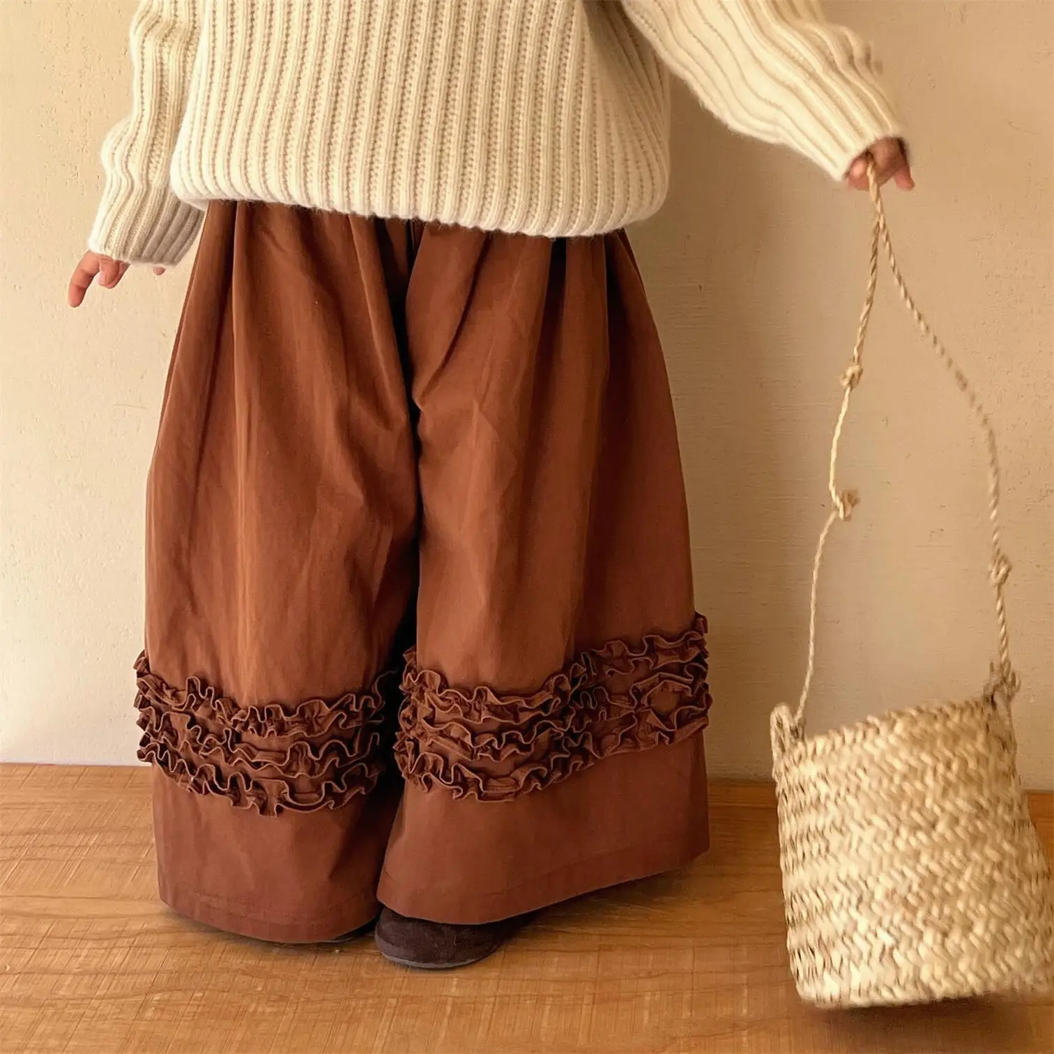 Wide Leg Pants Korean Childrens Clothing Simple Winter New Girls Trousers Retro Style Plush Versatile Casual Pants
Wide Leg Pants Korean Childrens Clothing Simple Winter New Girls Trousers Retro Style Plush Versatile Casual Pants