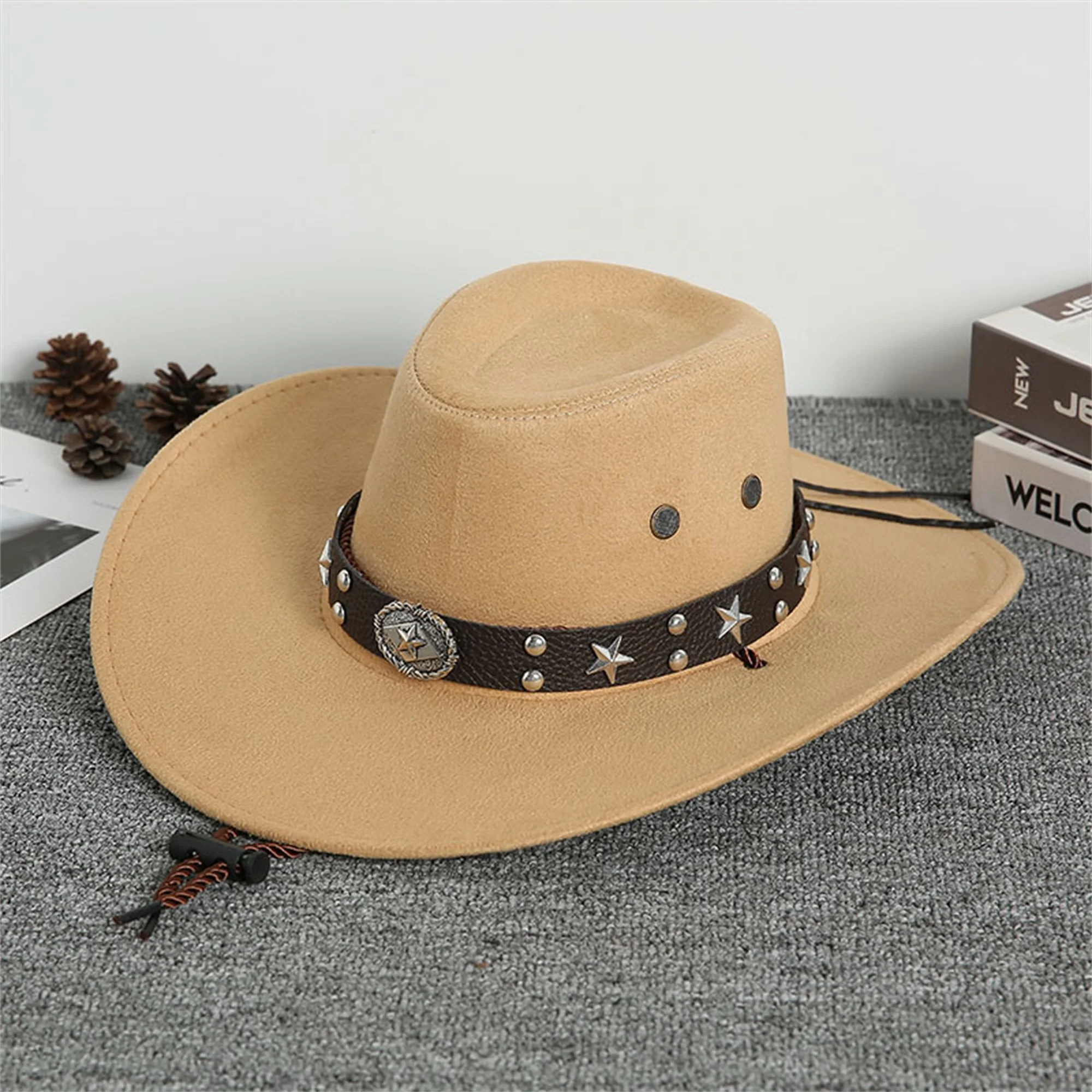 Стильная шерстяная ковбойская шляпа с украшением в виде звездного пояса и широкими полями для женщин и мужчин, идеально подходящая для вечеринок, свадеб и
Стильная шерстяная ковбойская шляпа с украшением в виде звездного пояса и широкими полями для женщин и мужчин, идеально подходящая для вечеринок, свадеб и