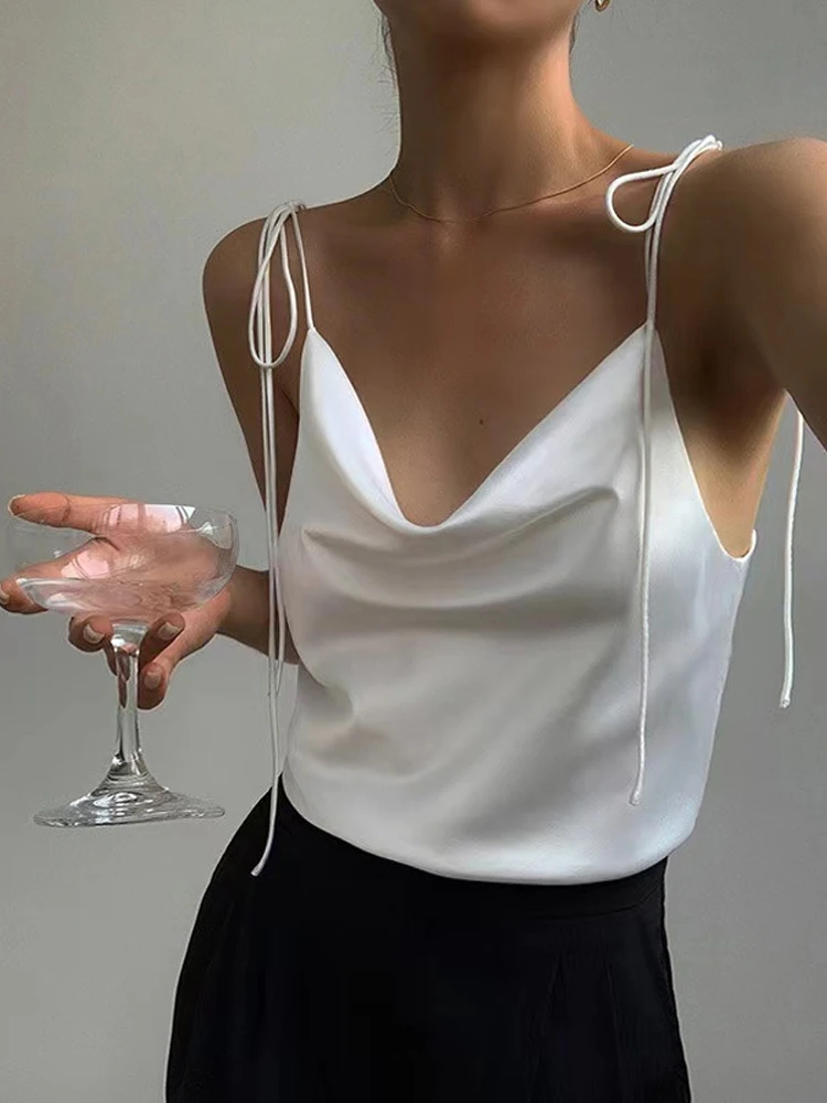 2026 Summer New Arrival Satin Camisole Blouse Cowl Neck Tie-up Strap Sleeveless Elegant Casual Daily Work Women Tops Black White
2026 Summer New Arrival Satin Camisole Blouse Cowl Neck Tie-up Strap Sleeveless Elegant Casual Daily Work Women Tops Black White