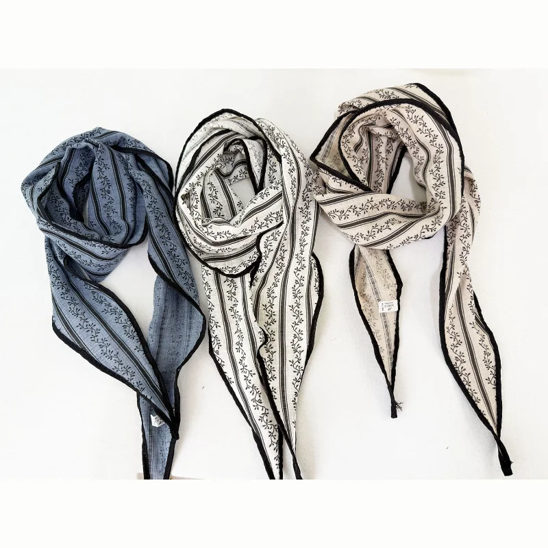 Retro Printed Linen Triangle Scarf Women Thin Breathable Neck Scarf Spring Summer Elegant Decorative Neckerchief
Retro Printed Linen Triangle Scarf Women Thin Breathable Neck Scarf Spring Summer Elegant Decorative Neckerchief