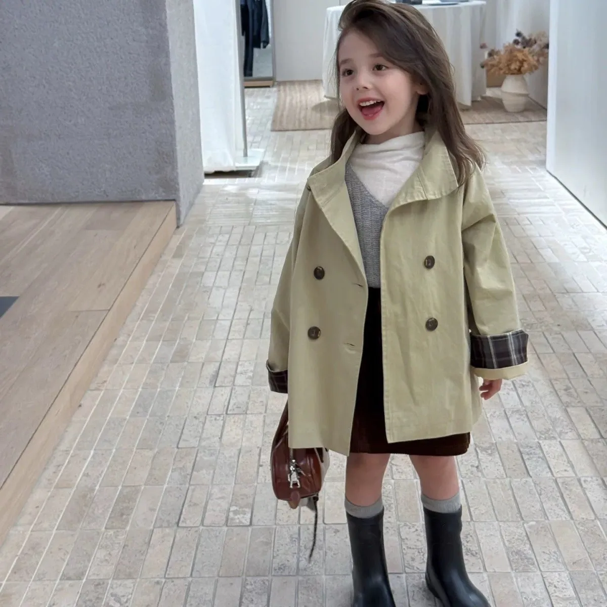 Spring and Autumn Girls Trench Coat New Fashionable Children's Baby Western Jacket Leisure Windproof Coat
Spring and Autumn Girls Trench Coat New Fashionable Children's Baby Western Jacket Leisure Windproof Coat