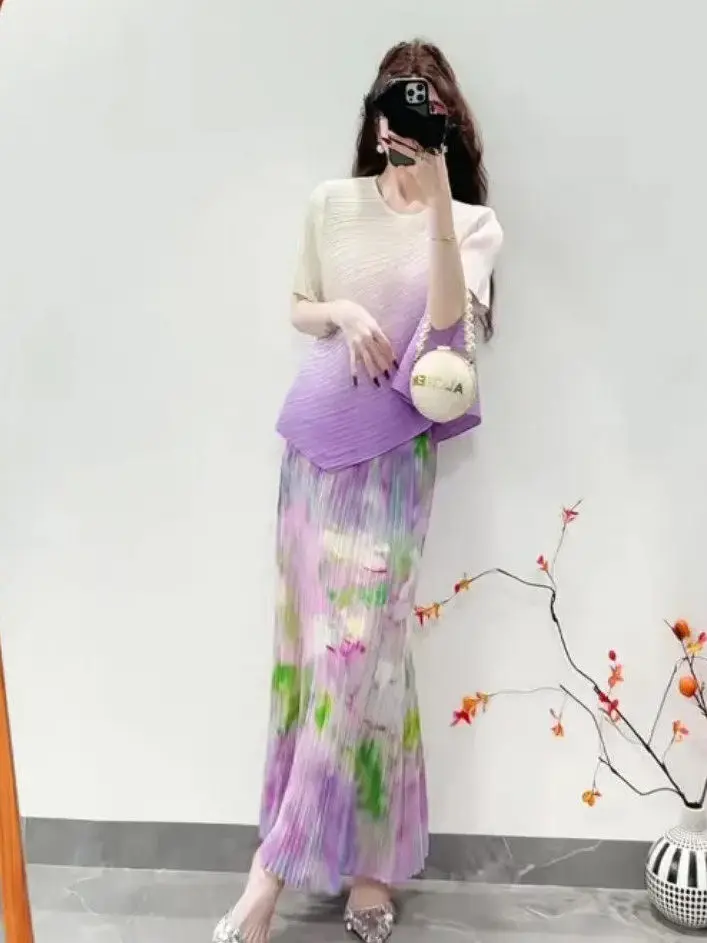 Spring Summer Floral Gradient Folded Hem Top Skirt Set Women's Fashion Set High Waist Short Sleeve Slim Fit Plant Floral Pattern
Spring Summer Floral Gradient Folded Hem Top Skirt Set Women's Fashion Set High Waist Short Sleeve Slim Fit Plant Floral Pattern
