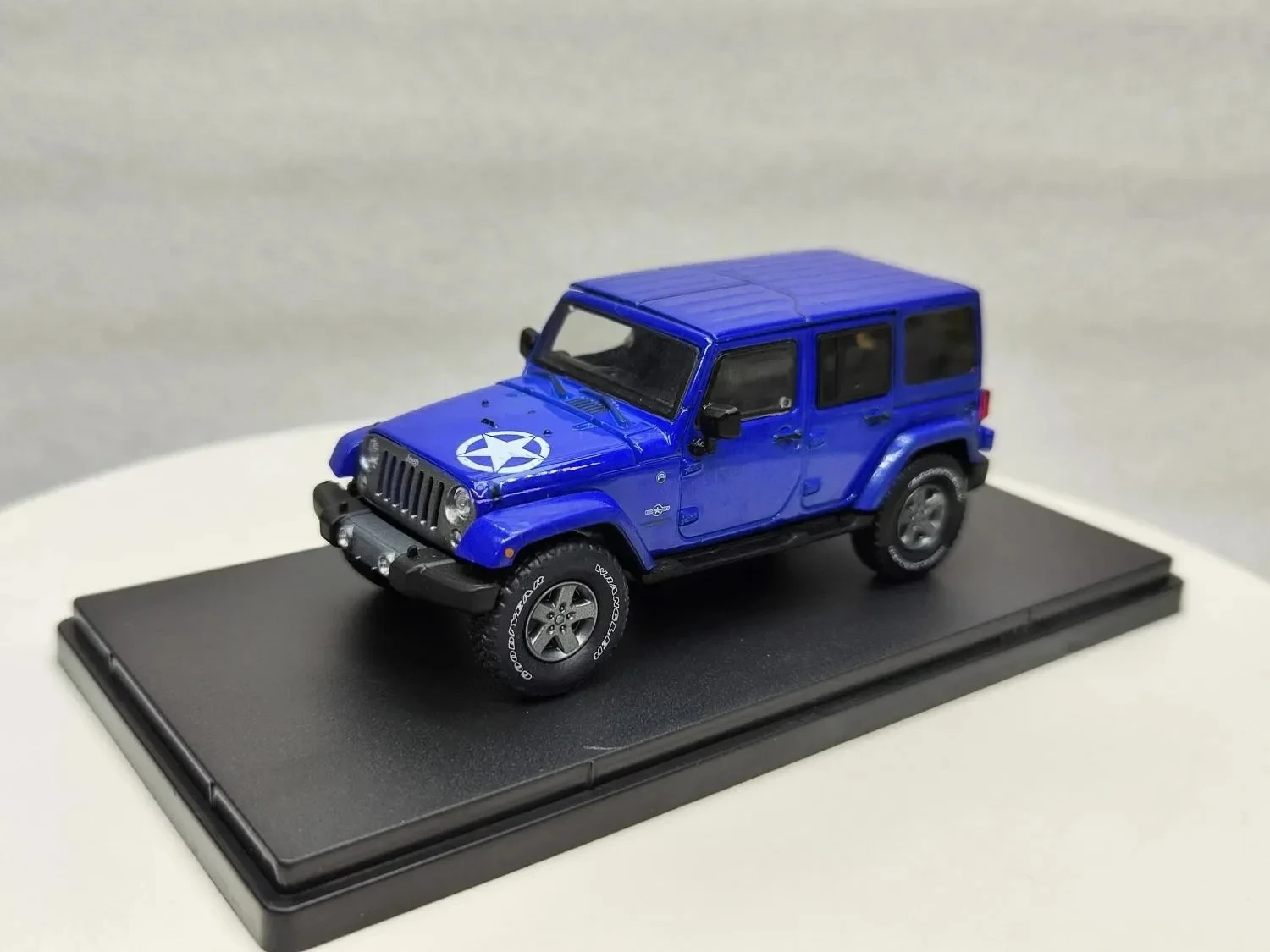 GreenLight 1:43 2013 Jeep Wrangler Ultd Freedom, коллекционная модель автомобиля из литого сплава, подарок
GreenLight 1:43 2013 Jeep Wrangler Ultd Freedom, коллекционная модель автомобиля из литого сплава, подарок