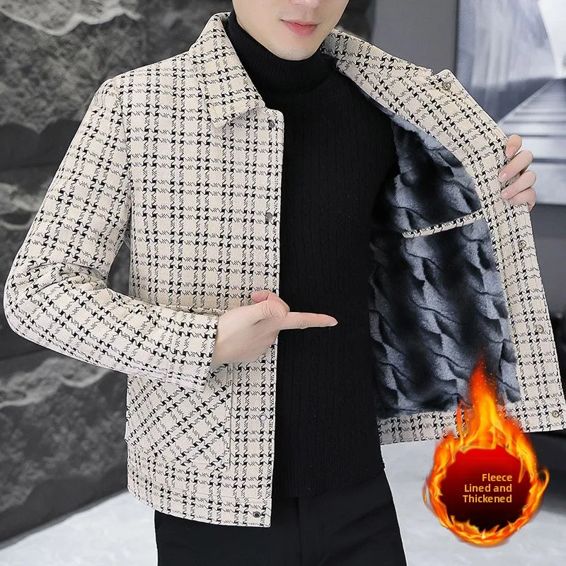 Мужская шерстяная вельветовая куртка в клетку, утепленная, зимняя, в корейском стиле, модная, с отложным воротником, на меховой подкладке, теплая, молодежная, стильная
Мужская шерстяная вельветовая куртка в клетку, утепленная, зимняя, в корейском стиле, модная, с отложным воротником, на меховой подкладке, теплая, молодежная, стильная