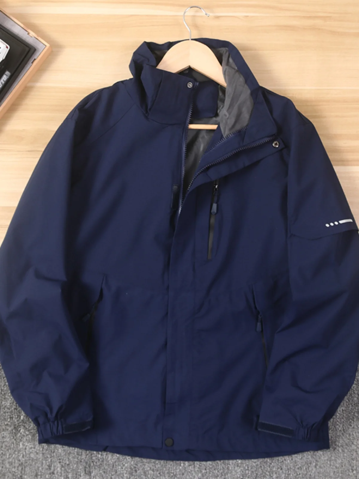 Waterproof Windproof Outdoor Jaet Men's Casual Long Sve Hooded Coat Stand Faion Urban Sle for Young Daily Wear
Waterproof Windproof Outdoor Jaet Men's Casual Long Sve Hooded Coat Stand Faion Urban Sle for Young Daily Wear