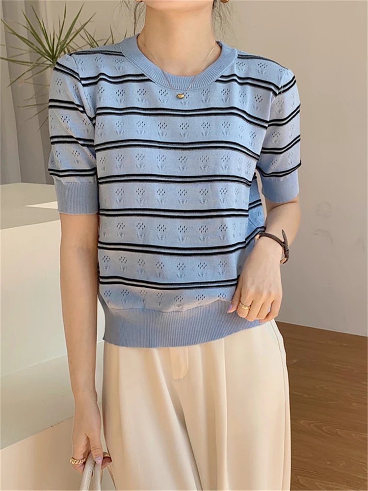 Summer Striped Knitted Women's T-shirts 2022 New O-Neck Short Sleeve Bottoming Casual Loose Shirts Knitwear Sexy Tops Female
Summer Striped Knitted Women's T-shirts 2022 New O-Neck Short Sleeve Bottoming Casual Loose Shirts Knitwear Sexy Tops Female