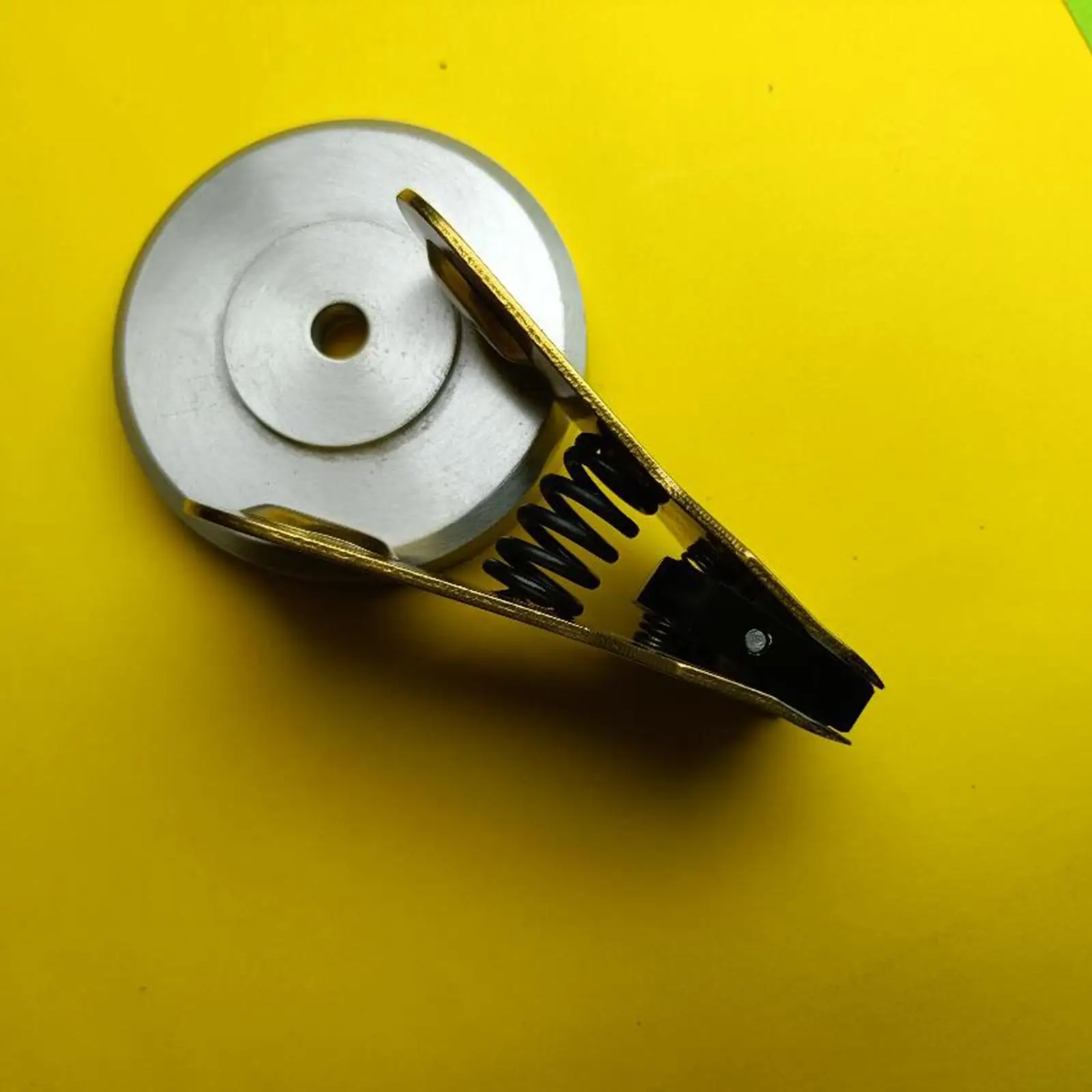 Badminton Stringing Clamp Fixed Clip Stringing Machine 6 Tooth Rustproof Metal Spring Loaded Tennis Stringing Tool Accessory
Badminton Stringing Clamp Fixed Clip Stringing Machine 6 Tooth Rustproof Metal Spring Loaded Tennis Stringing Tool Accessory