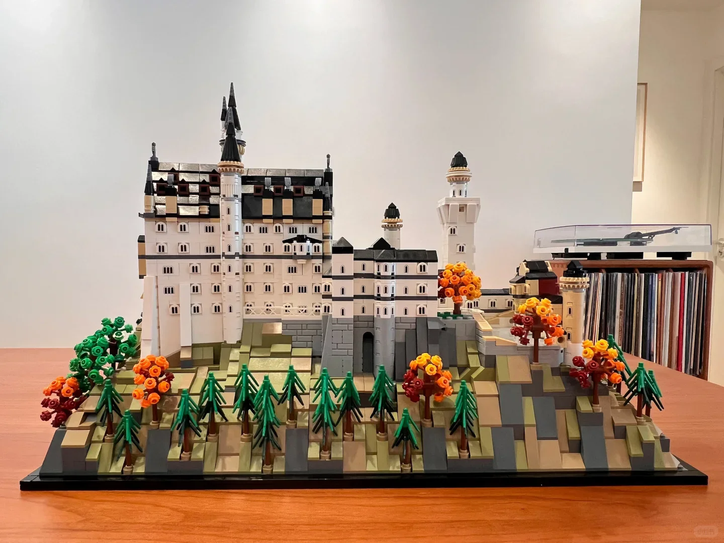 New MOC Castle Street View Building Model Building Blocks, Home Decor Ornaments, Holiday Gifts
New MOC Castle Street View Building Model Building Blocks, Home Decor Ornaments, Holiday Gifts