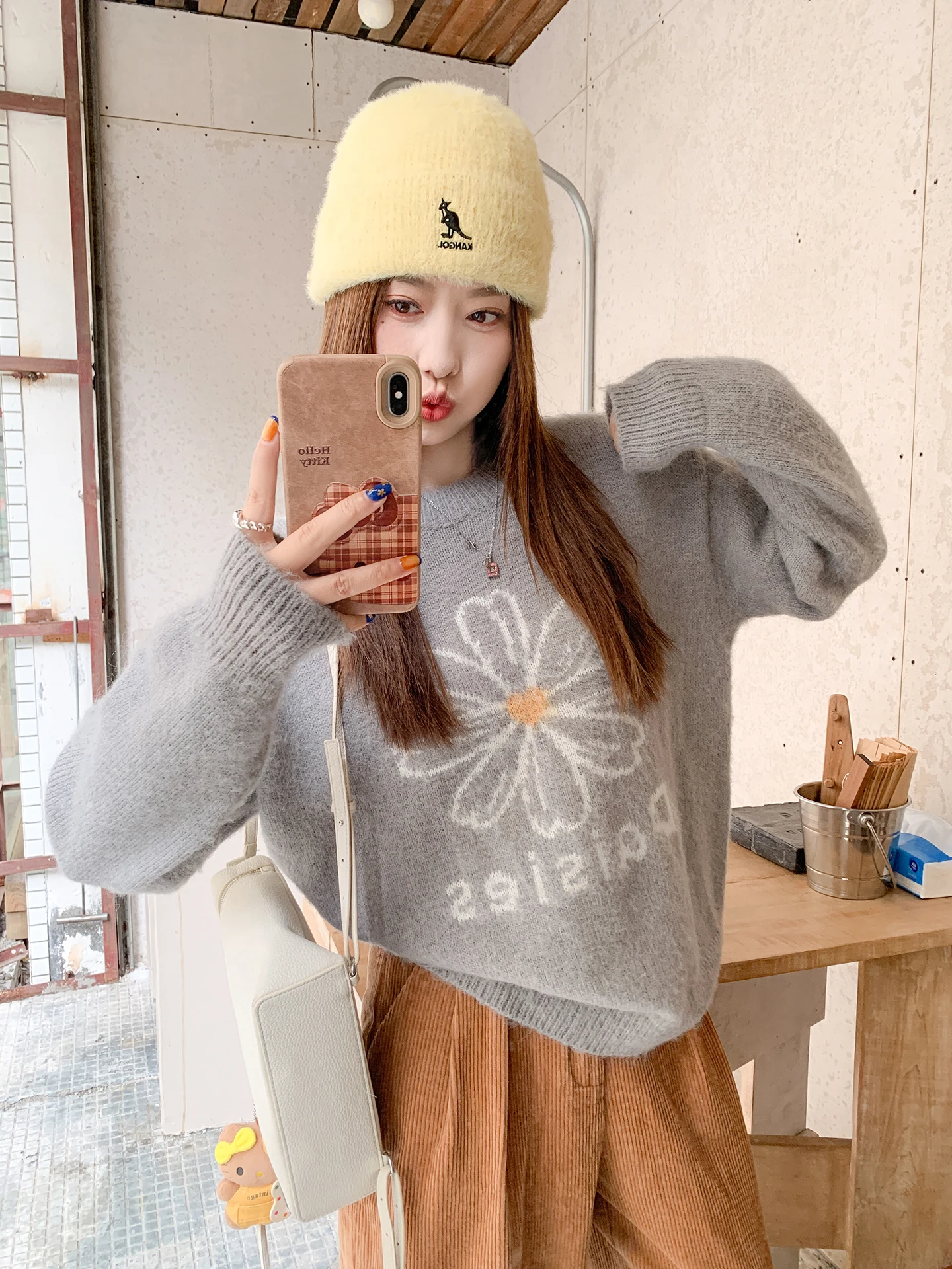 Zeng Xiao Salted ey round Ne Knitwear Women's Loose Winter Inner Wear T-irt Soft Long Sve Printed Commute Sle
Zeng Xiao Salted ey round Ne Knitwear Women's Loose Winter Inner Wear T-irt Soft Long Sve Printed Commute Sle