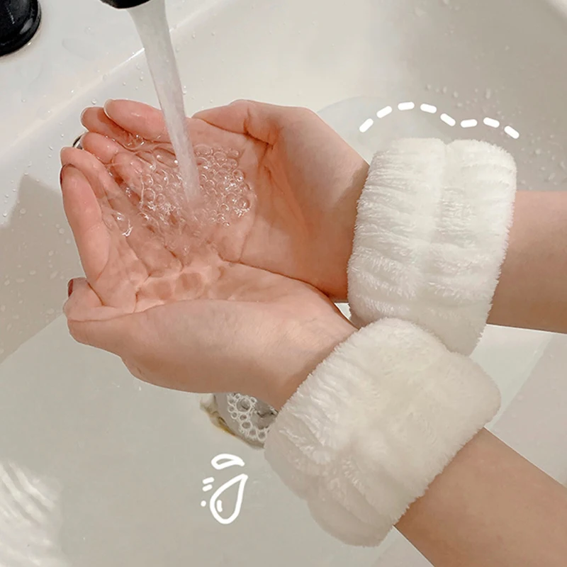 2PCS Washing Face Absorbs Water Wrist Band Anti-Wet Reusable Soft Coral Fleece Wrist Washband Yoga Sport Sweatband for Women Men
2PCS Washing Face Absorbs Water Wrist Band Anti-Wet Reusable Soft Coral Fleece Wrist Washband Yoga Sport Sweatband for Women Men