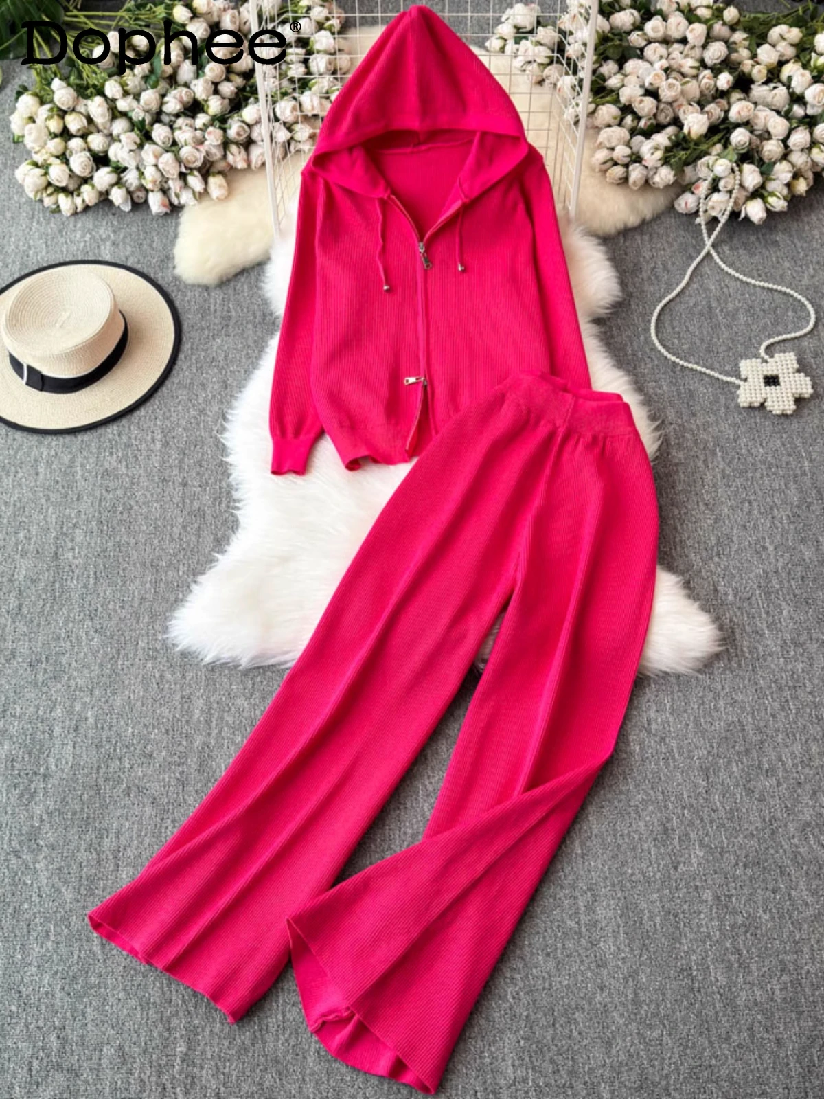 Hooded Short Sweater and Trousers Knitted Suit Women's Autumn and Winter New Casual High-waisted Wide-leg Pants Two-piece Sets
Hooded Short Sweater and Trousers Knitted Suit Women's Autumn and Winter New Casual High-waisted Wide-leg Pants Two-piece Sets