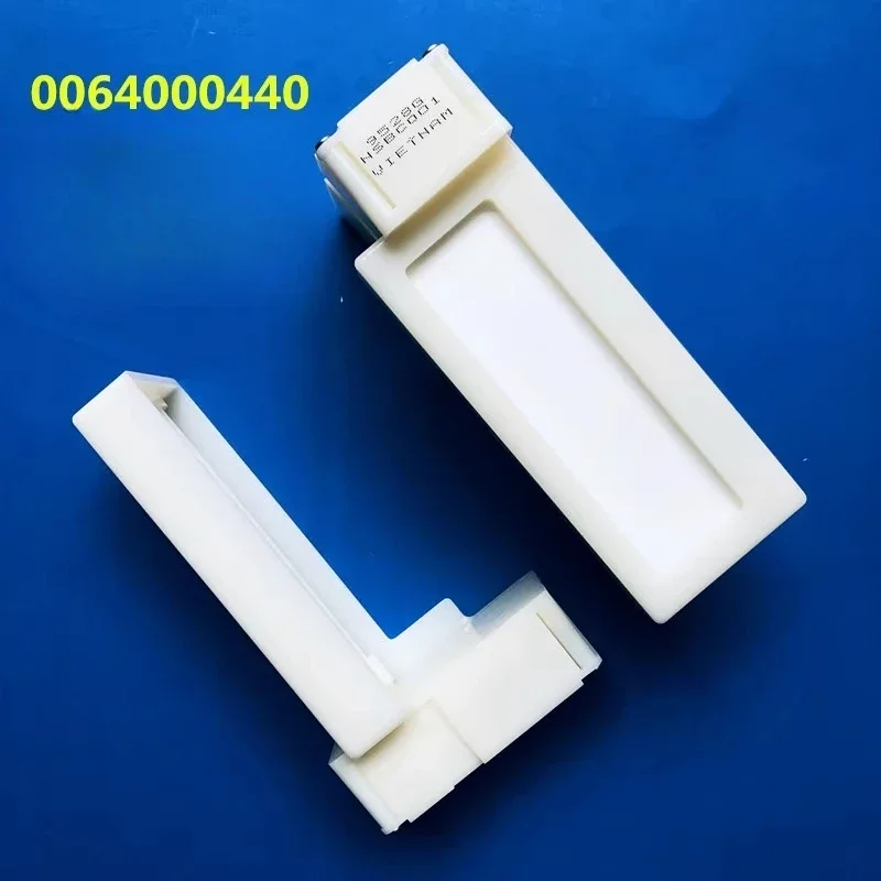 Suitable for Sharp refrigerator electric damper NSBC001 1255L 5230B
Suitable for Sharp refrigerator electric damper NSBC001 1255L 5230B