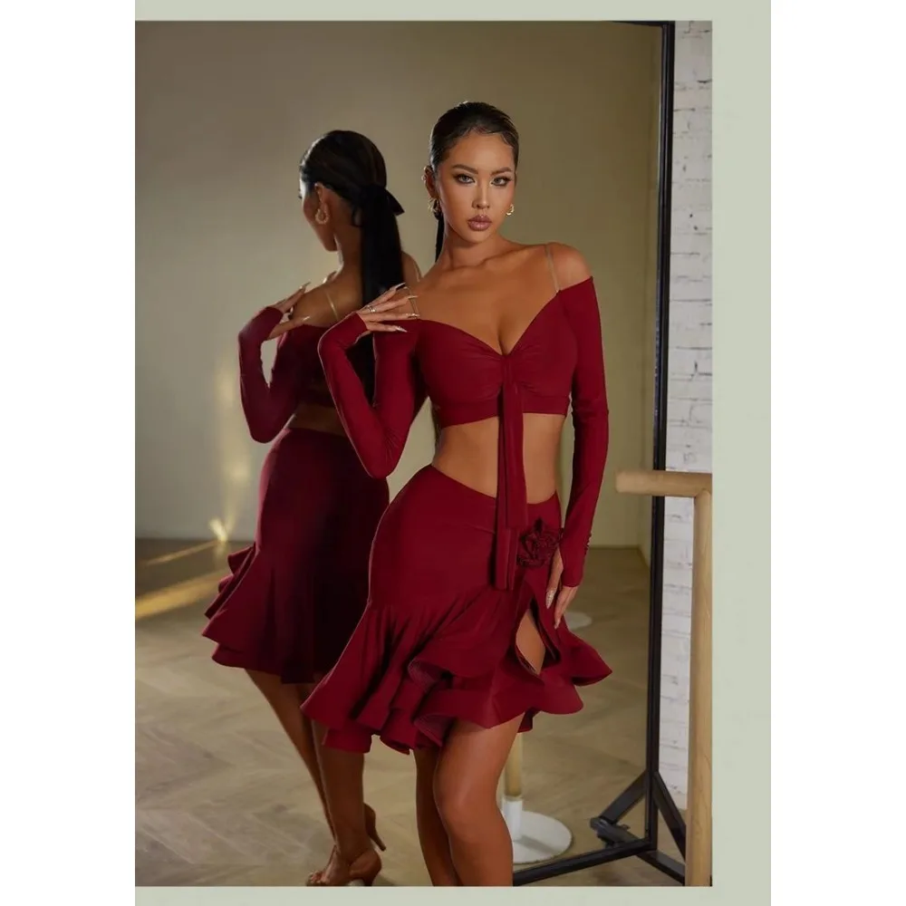 Black Latin Dance set Clothes Long SLeeves Short Top Skirt Cha cha samba Performance Competition Dress Burgundy Dress for Girls
Black Latin Dance set Clothes Long SLeeves Short Top Skirt Cha cha samba Performance Competition Dress Burgundy Dress for Girls