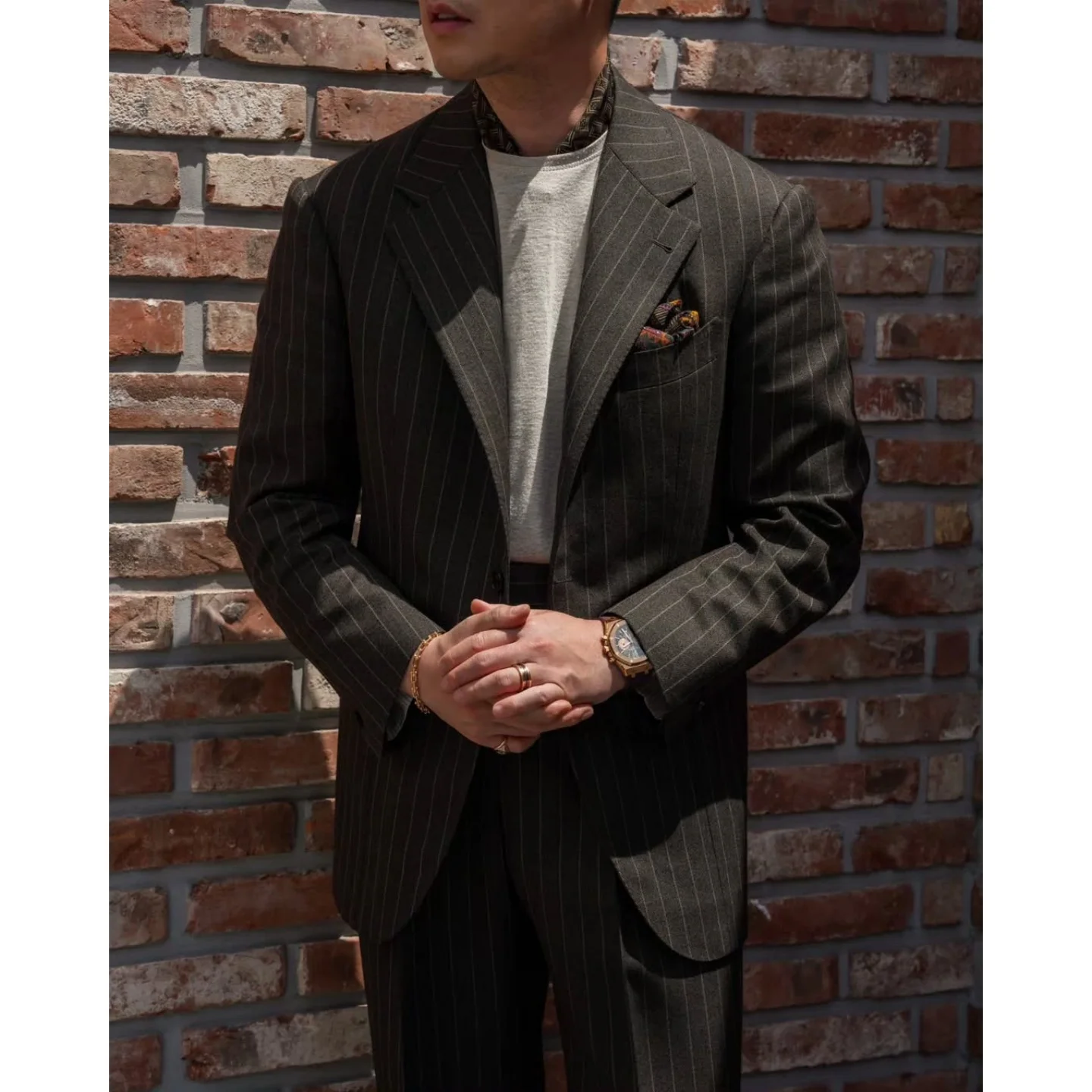 Vintage Mens Dark Brown Pinstripe Suit 2 Piece Slim Fit For Business Casual And Daily Wear Premium Tailored Set Customized
Vintage Mens Dark Brown Pinstripe Suit 2 Piece Slim Fit For Business Casual And Daily Wear Premium Tailored Set Customized