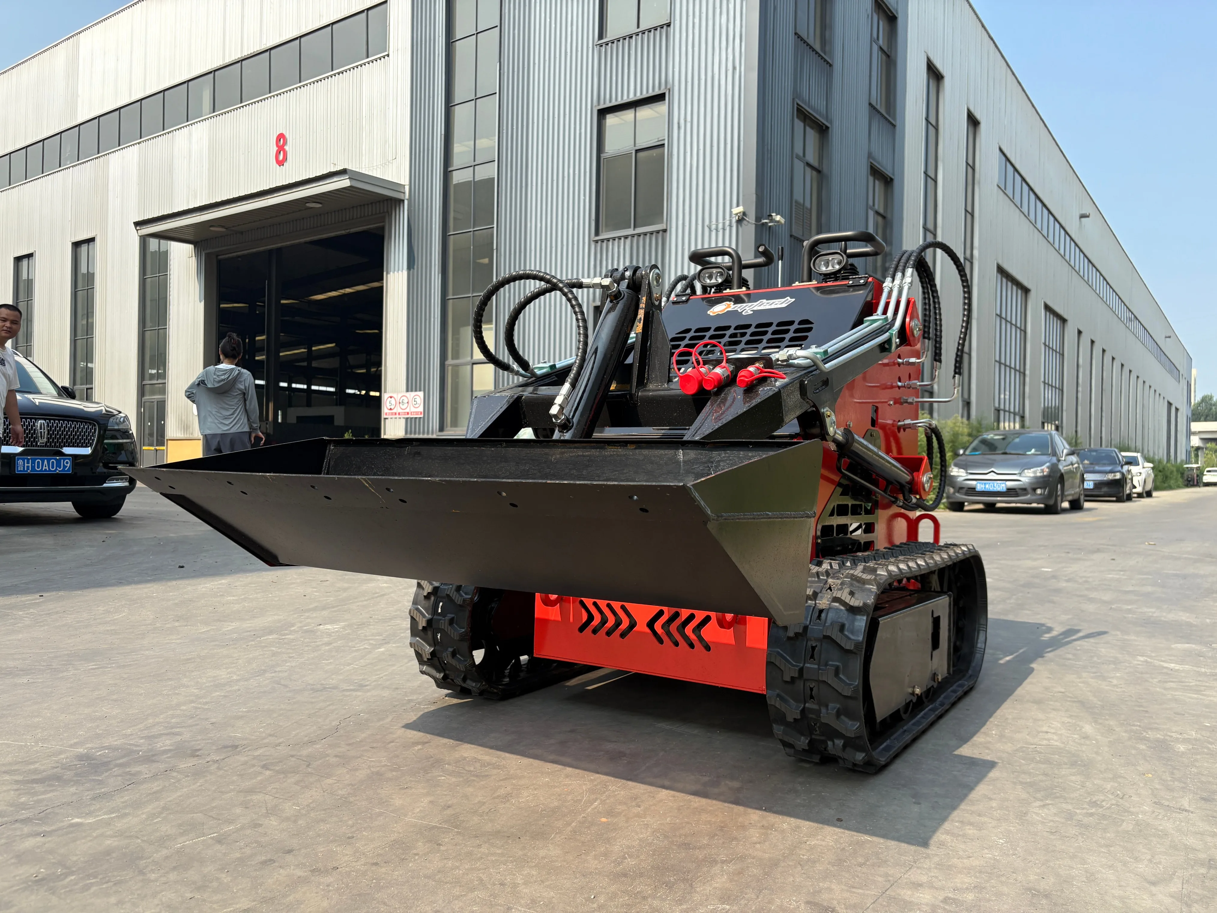 Горячая распродажа 2026! Индивидуальный новый мини-погрузчик OMITECH с бортовым поворотом, дизельный колесный погрузчик, 45 л.с., 0,45 м, ведро с коротким поворотным радиусом, ферма, кон
Горячая распродажа 2026! Индивидуальный новый мини-погрузчик OMITECH с бортовым поворотом, дизельный колесный погрузчик, 45 л.с., 0,45 м, ведро с коротким поворотным радиусом, ферма, кон