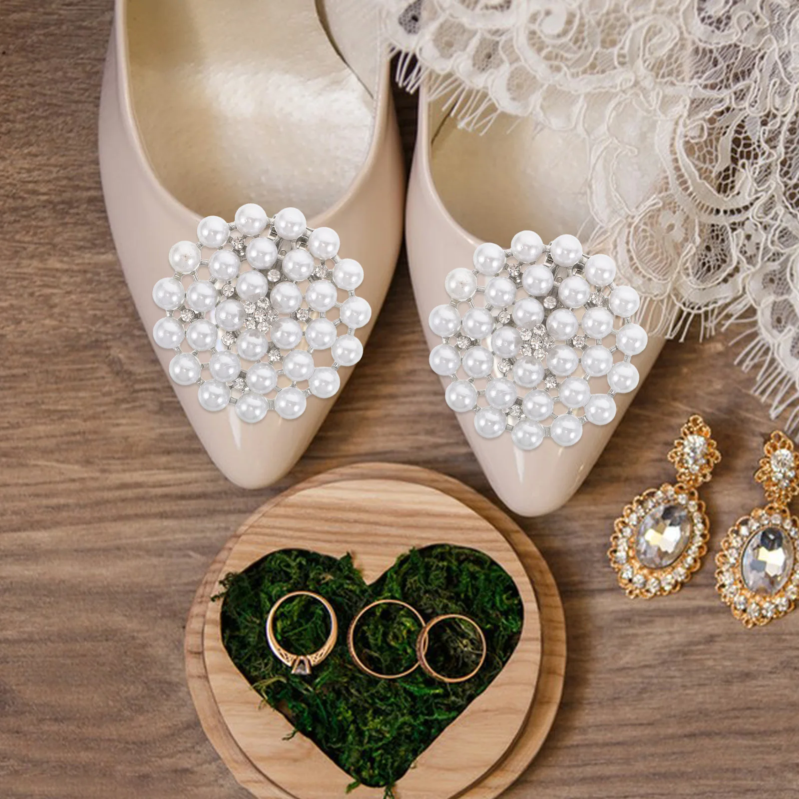 2Pcs Rhinestone Pearls Shoe Clips Floral Buckle Wedding Party Bridal Sandal Heels Decorative Shoe Charms Clog Shoes Flower
2Pcs Rhinestone Pearls Shoe Clips Floral Buckle Wedding Party Bridal Sandal Heels Decorative Shoe Charms Clog Shoes Flower