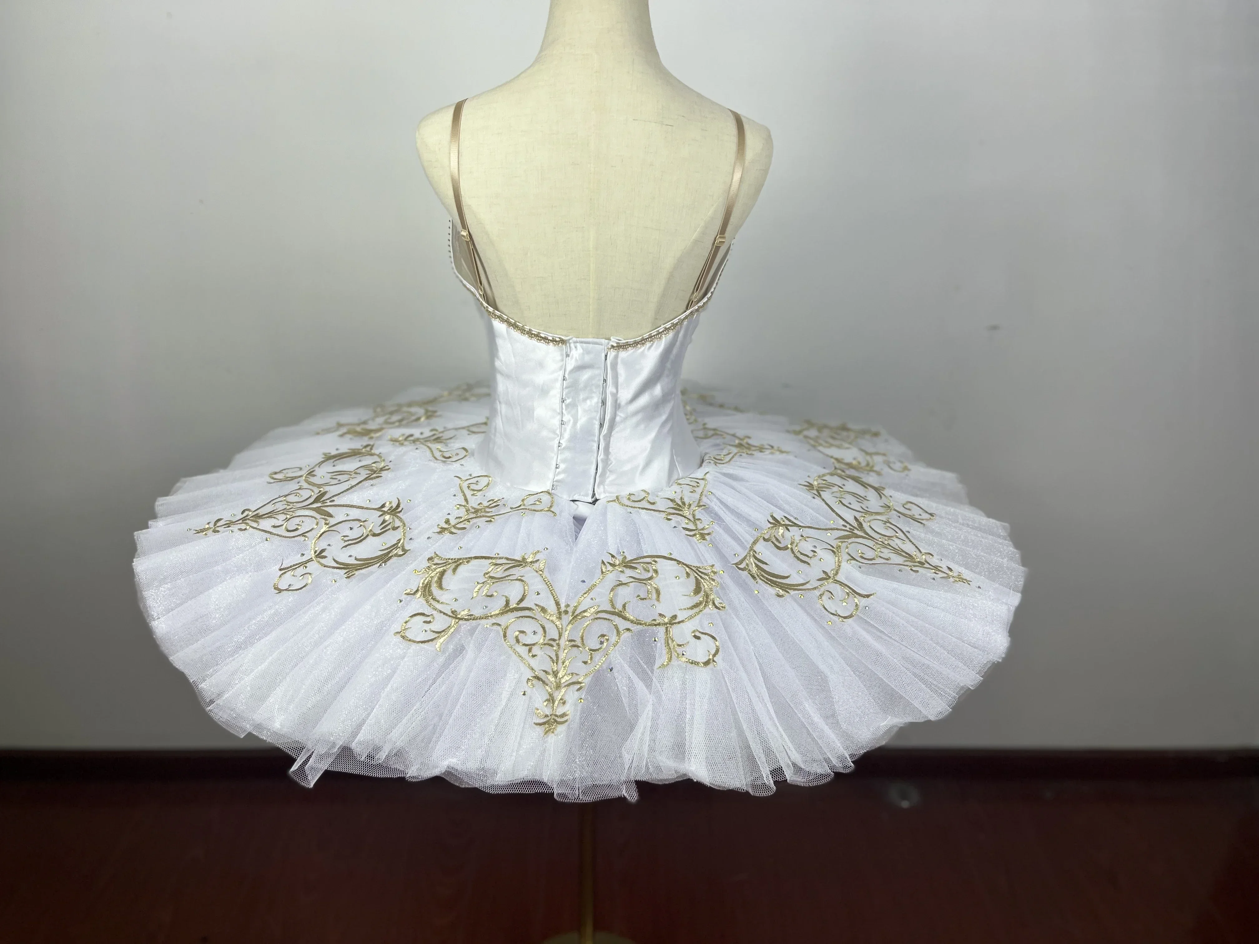 Ballet skirt dance dance costumes for women dress tulle skirt adult Ballet costumes
Ballet skirt dance dance costumes for women dress tulle skirt adult Ballet costumes