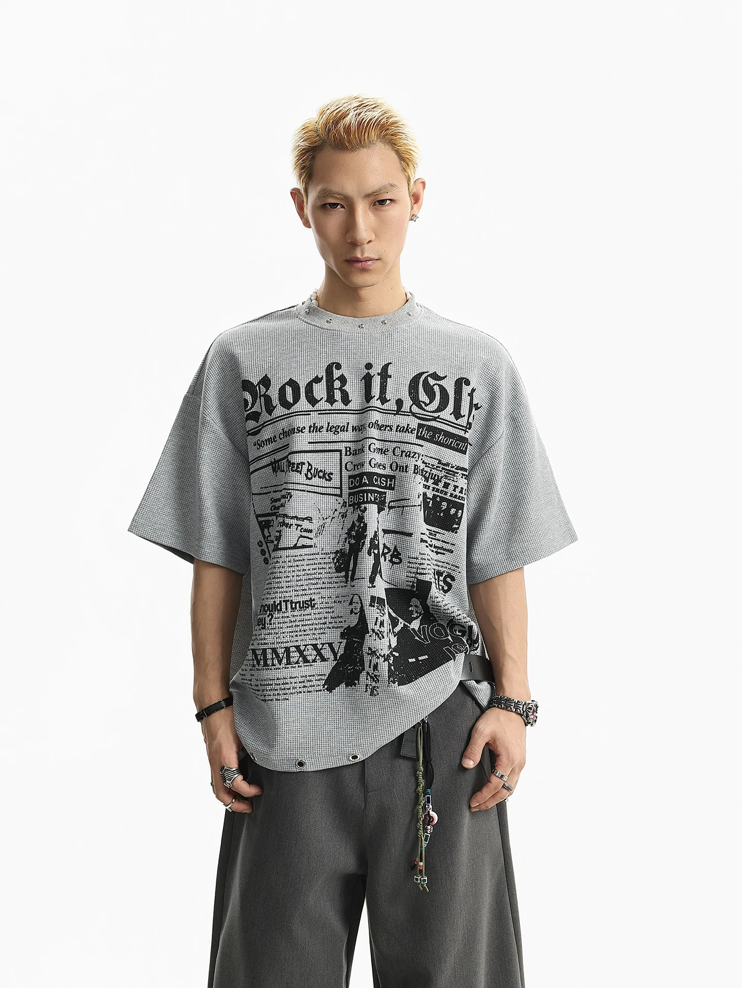 BETEBULE American High Street Printed Rivet round Neck Short Sleeve Men's T-shirt Summer Trendy Brand Wafer Grid Loose Top
BETEBULE American High Street Printed Rivet round Neck Short Sleeve Men's T-shirt Summer Trendy Brand Wafer Grid Loose Top
