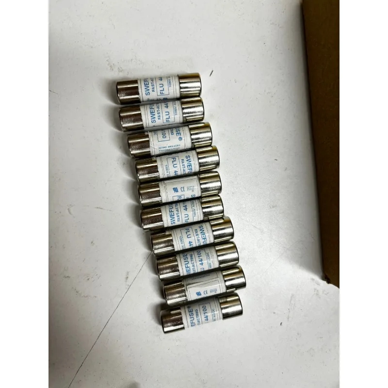 10 шт. новый быстродействующий предохранитель FLU 11A FLU 44/100A 1000 В китайского производства
10 шт. новый быстродействующий предохранитель FLU 11A FLU 44/100A 1000 В китайского производства