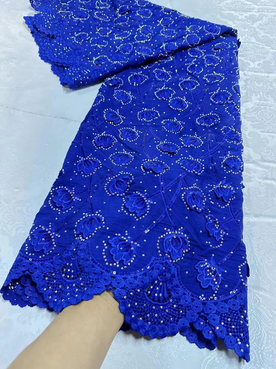 African Sequins Lace Fabric 2024 High Quality Tulle Lace French Nigerian Net Beaded Lace Fabric For Sewing Wedding Dress
African Sequins Lace Fabric 2024 High Quality Tulle Lace French Nigerian Net Beaded Lace Fabric For Sewing Wedding Dress
