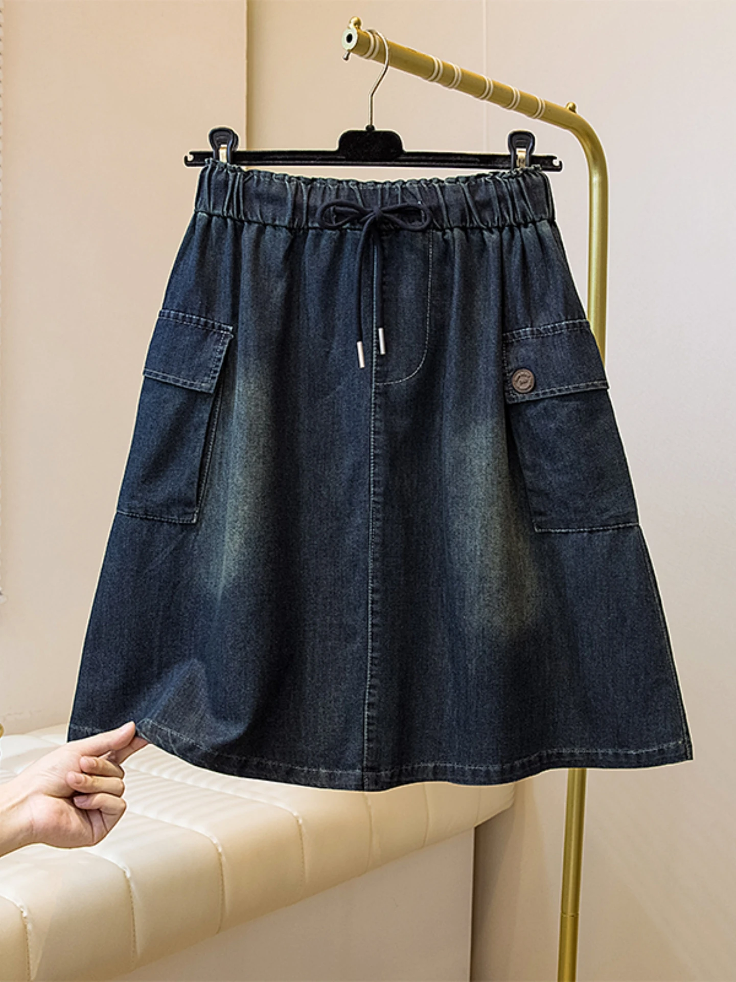 Retro Denim Workwear Skirt Women's Summer High Waist A-Line Short Skirts Flattering plus Size Korean Style Commute
Retro Denim Workwear Skirt Women's Summer High Waist A-Line Short Skirts Flattering plus Size Korean Style Commute