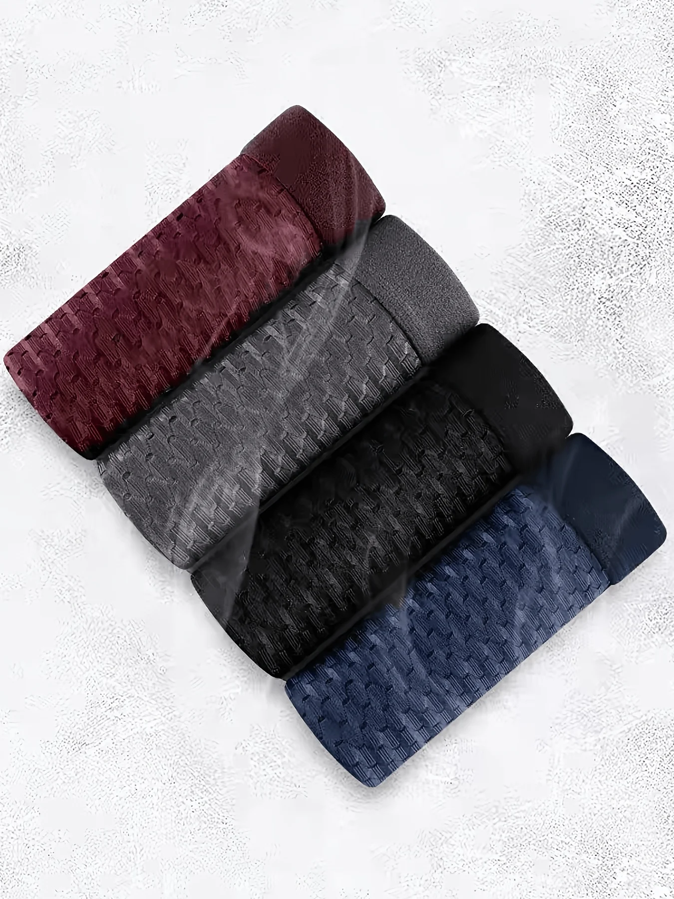 Men 4PCS Solid Color Flat Corner Underwear with Random Colors Lightweight Comfortable and Seamless Cool and Breathable in Summer
Men 4PCS Solid Color Flat Corner Underwear with Random Colors Lightweight Comfortable and Seamless Cool and Breathable in Summer