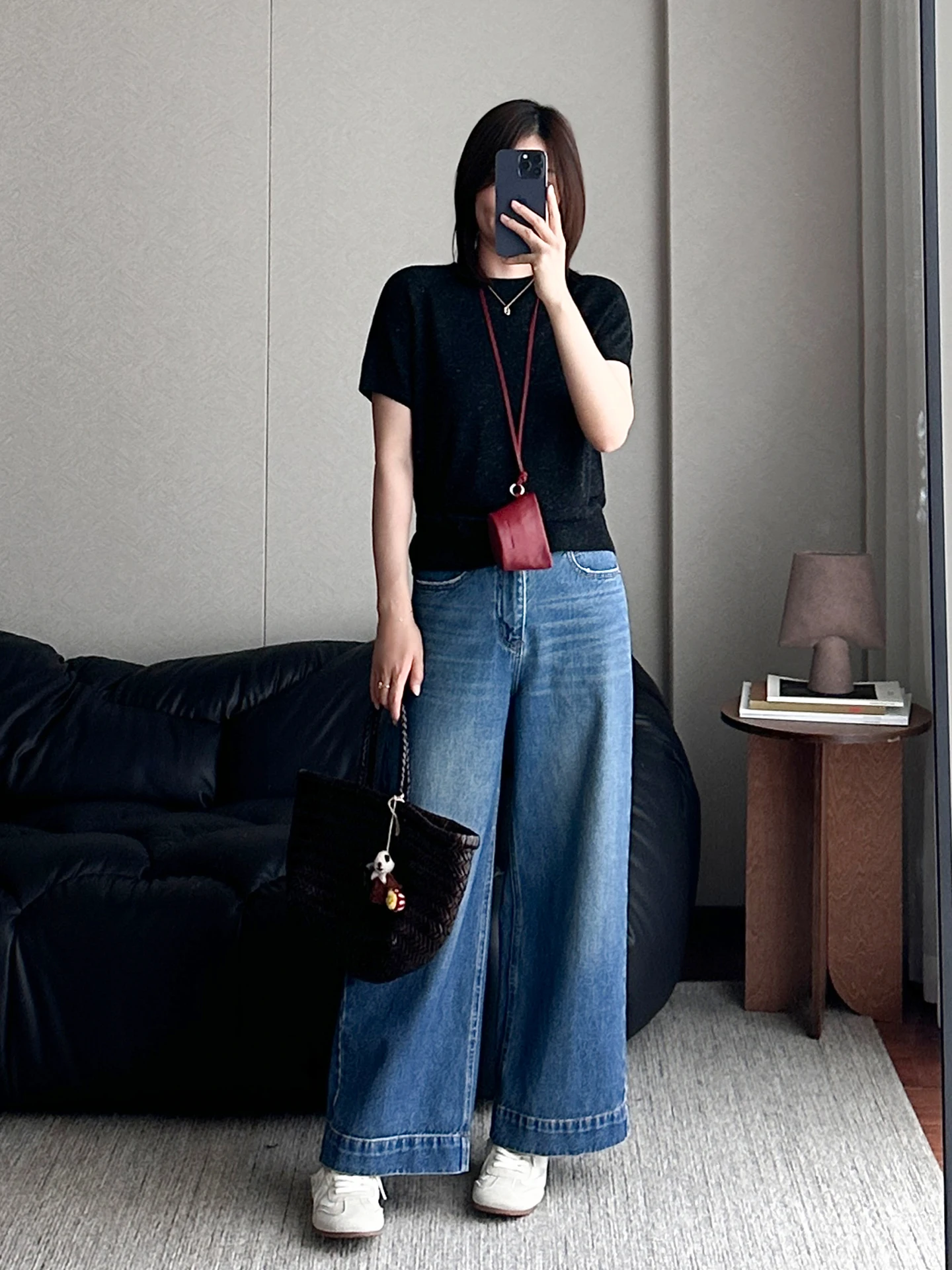 Джинсы прямого кроя для похудения, с высокой талией, однотонные, свободные, широкие штанины, в корейском стиле, повседневные, весна-осень, женские джинсы
Джинсы прямого кроя для похудения, с высокой талией, однотонные, свободные, широкие штанины, в корейском стиле, повседневные, весна-осень, женские джинсы