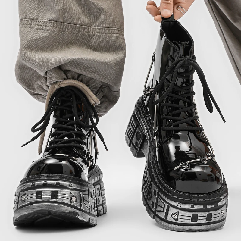 New Men Punk Style Thick Soled High Top Motorcycle Boots Featuring A Niche Mirror Design Mecha Gear Pattern Fashionable Cool
New Men Punk Style Thick Soled High Top Motorcycle Boots Featuring A Niche Mirror Design Mecha Gear Pattern Fashionable Cool