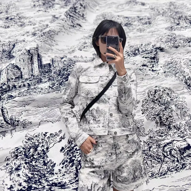 Unicorn and Castle Jacquard Yarn-dyed Fabric For Sew Women's Dress Coat Jacket Handmade DIY Fashion Cloth Sewing Material
Unicorn and Castle Jacquard Yarn-dyed Fabric For Sew Women's Dress Coat Jacket Handmade DIY Fashion Cloth Sewing Material