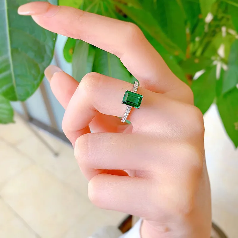 Jewelry 2023 New S925 Silver Vintage Rectangle Car Flat 6 * 8 Emerald One Carat High Carbon Diamond Women's Ring
Jewelry 2023 New S925 Silver Vintage Rectangle Car Flat 6 * 8 Emerald One Carat High Carbon Diamond Women's Ring