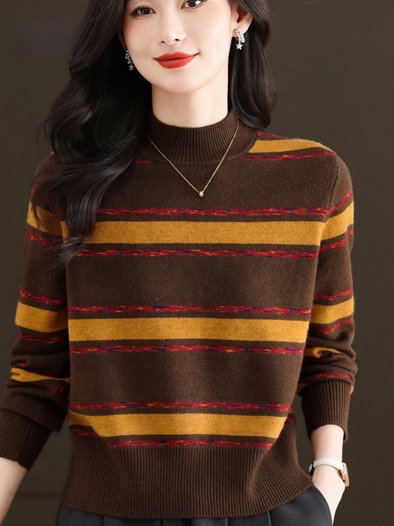 Новая универсальная полосатая основа Sli для женщин среднего возраста, осенне-зимняя свободная внутренняя одежда ...
Новая универсальная полосатая основа Sli для женщин среднего возраста, осенне-зимняя свободная внутренняя одежда ...