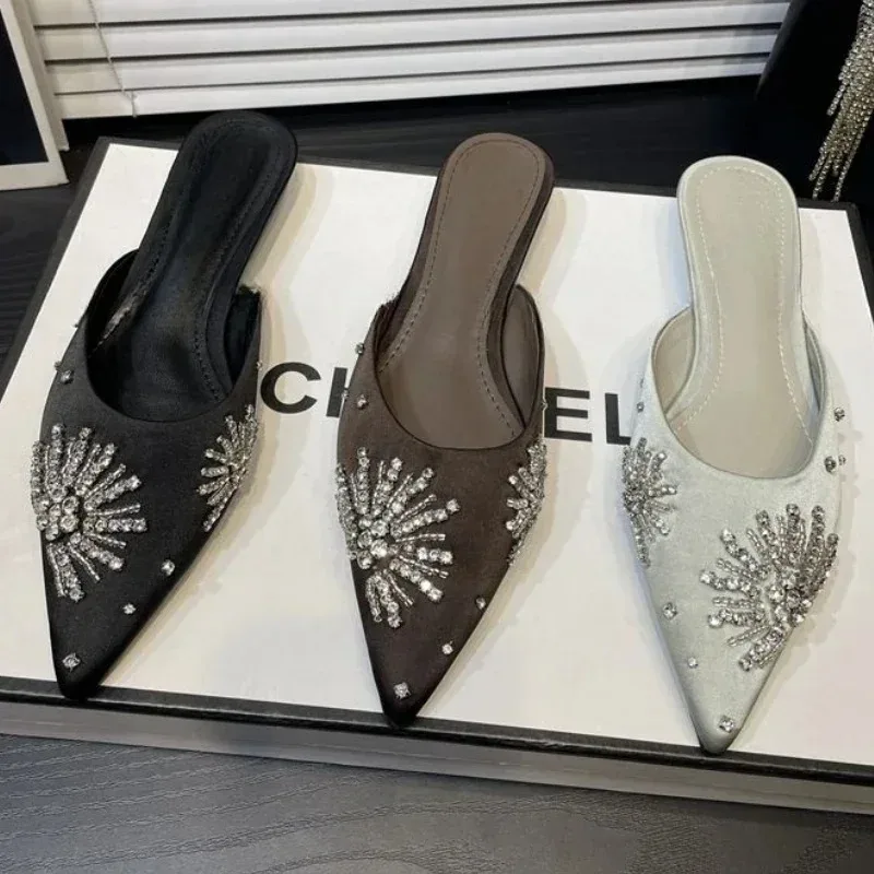Women's Baotou Half Slippers Luxury Crystal Mules Slippers Fashion Pointed Flat Slippers Elegant Party Slides Women Casual Flats
Women's Baotou Half Slippers Luxury Crystal Mules Slippers Fashion Pointed Flat Slippers Elegant Party Slides Women Casual Flats