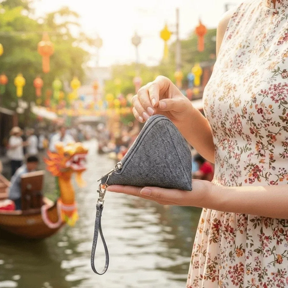 Polyester Denim Zongzi Pendant Pouch Chinese Style Hanfu Accessories Triangle Cloth Hanging Bag Mini Solid Color
Polyester Denim Zongzi Pendant Pouch Chinese Style Hanfu Accessories Triangle Cloth Hanging Bag Mini Solid Color