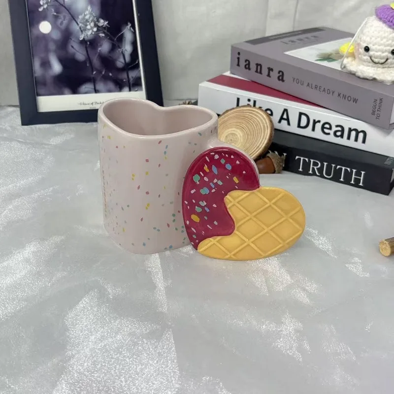 Starbucks 350 ml Cute Ice Cream Lid Ceramic Mug, Creative Confetti Print Coffee Cup for Coffee Lovers
Starbucks 350 ml Cute Ice Cream Lid Ceramic Mug, Creative Confetti Print Coffee Cup for Coffee Lovers
